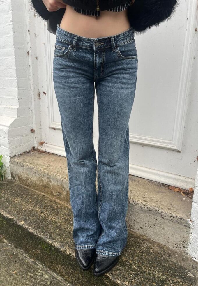 Low Waist Boot-Cut Jeans Low Waist Boot-Cut Jeans