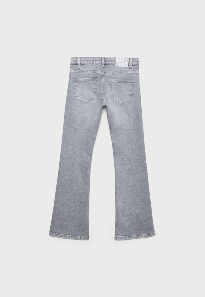 Low Waist Boot-Cut Jeans Low Waist Boot-Cut Jeans