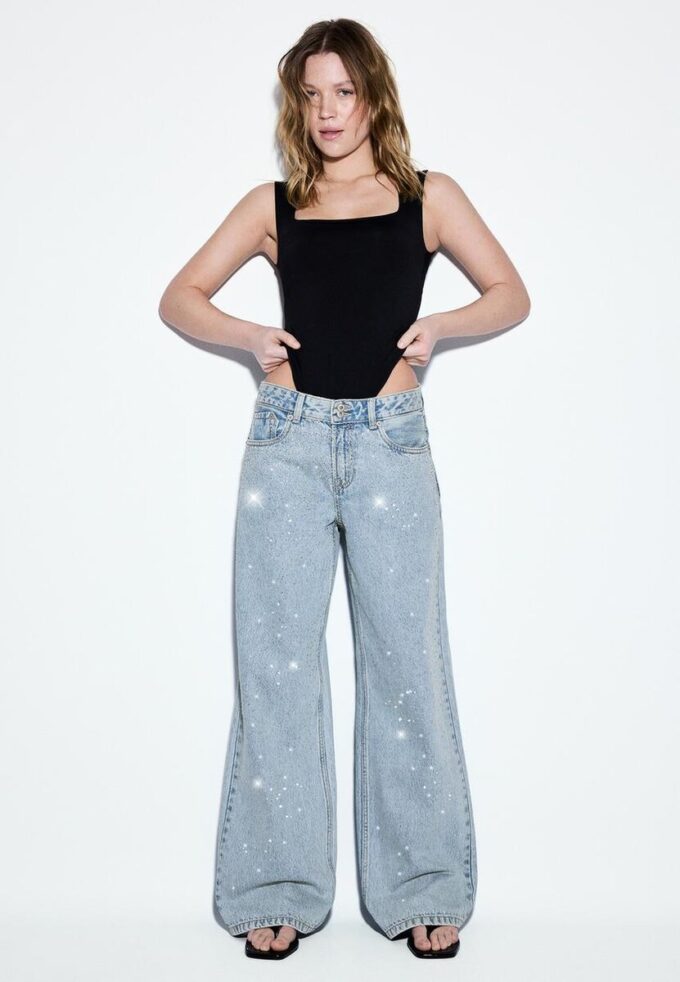 Low-Waist Wide-Leg Jeans with Rhinestones