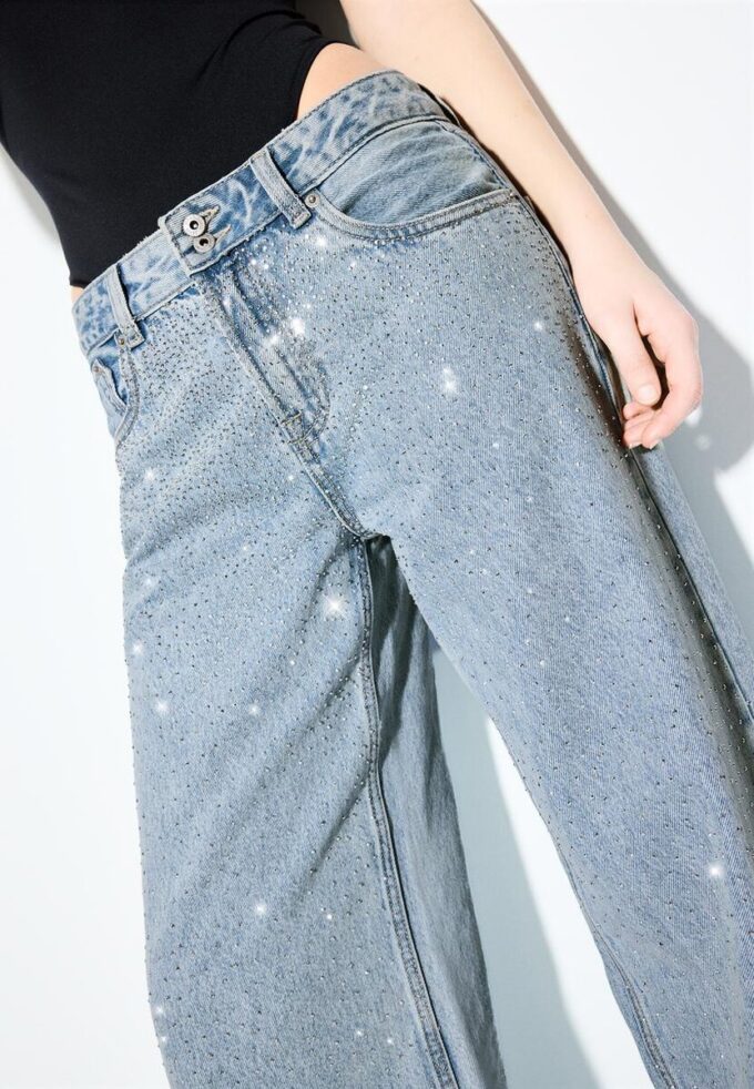 Low-Waist Wide-Leg Jeans with Rhinestones