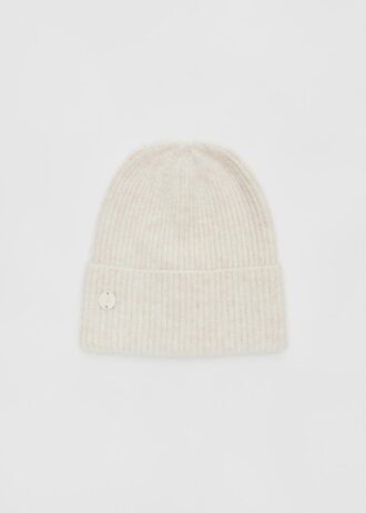 Ribbed Beanie with Plaque