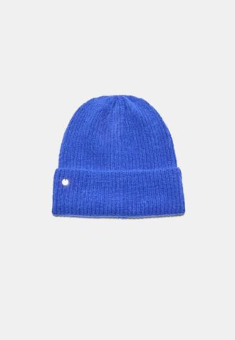 Ribbed Beanie with Plaque