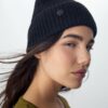 Ribbed Beanie with Plaque