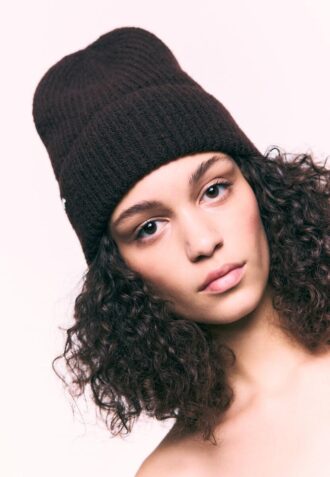 Ribbed Beanie with Plaque