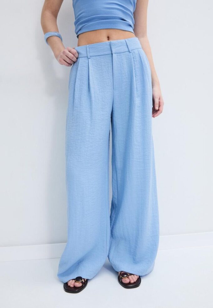 Rustic Wide-Leg Trousers with Adjustable Buttons Rustic Wide-Leg Trousers with Adjustable Buttons