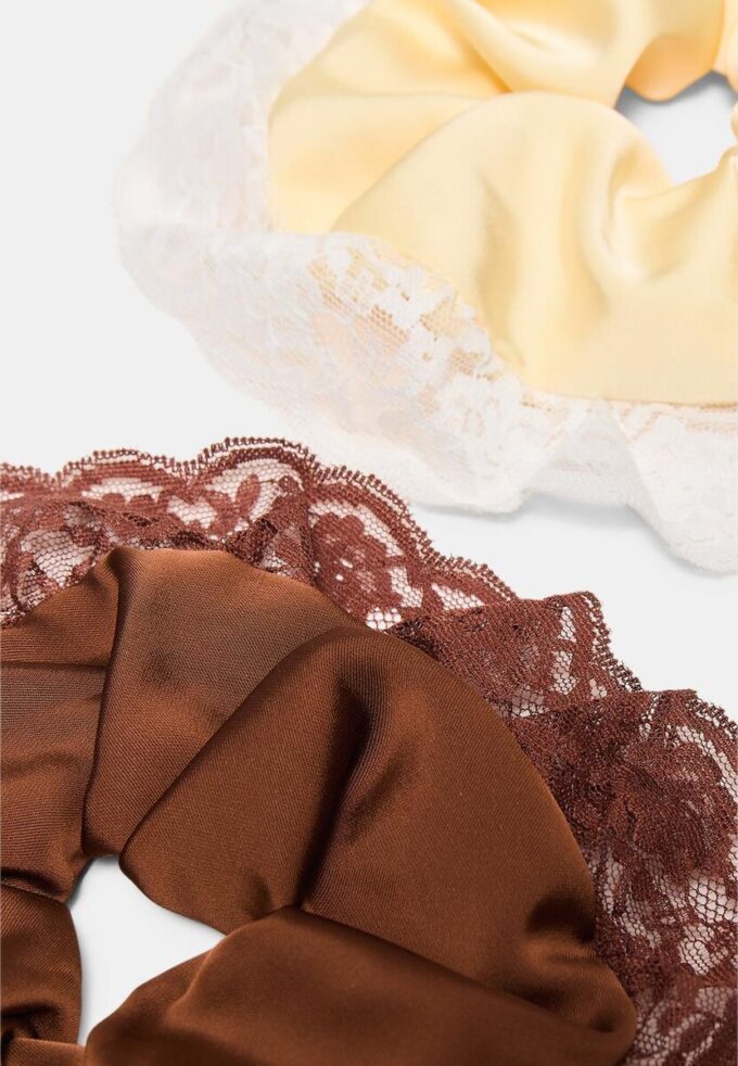 Set of 2 Lace Scrunchies
