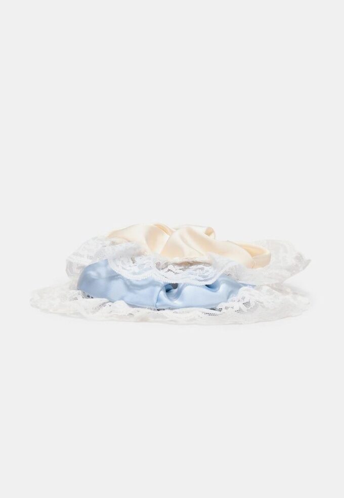Set of 2 Lace Scrunchies
