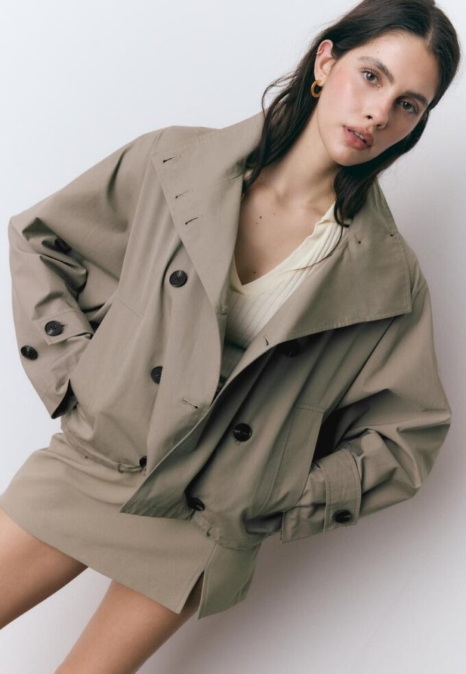 Short Puff Sleeve Trench Coat with Detachable Hood Short Puff Sleeve Trench Coat with Detachable Hood
