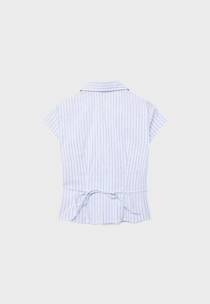 Short Sleeve Shirt with Underbust Seam Short Sleeve Shirt with Underbust Seam
