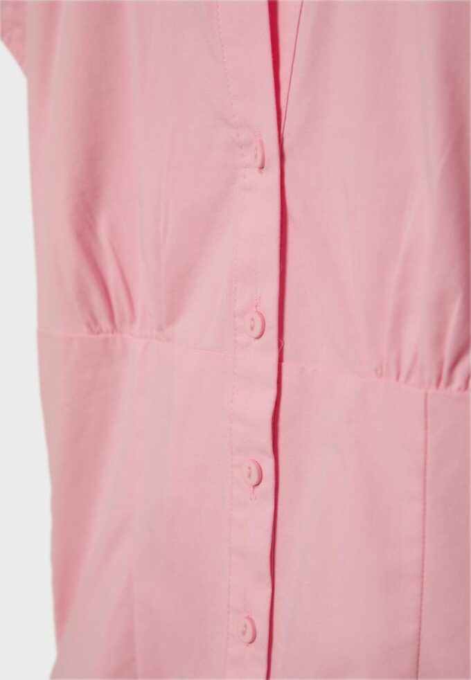 Short Sleeve Shirt with Underbust Seam Short Sleeve Shirt with Underbust Seam