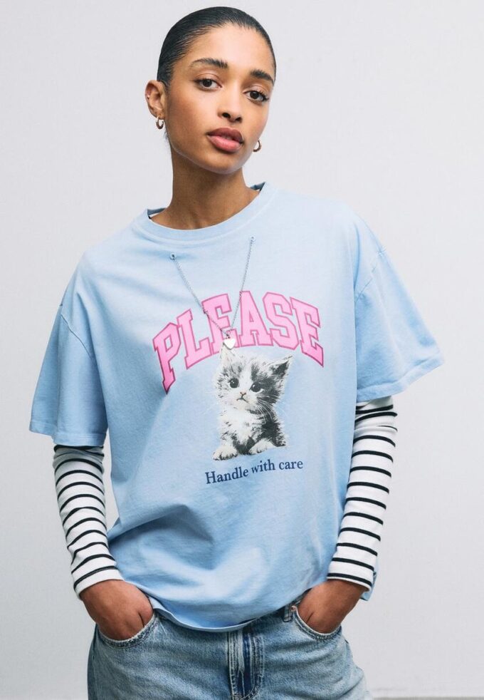 Short Sleeve T-Shirt with Graphic and Appliqua Short Sleeve T-Shirt with Graphic and Appliqua
