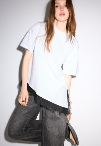 Short Sleeve T-Shirt with Lace Hem