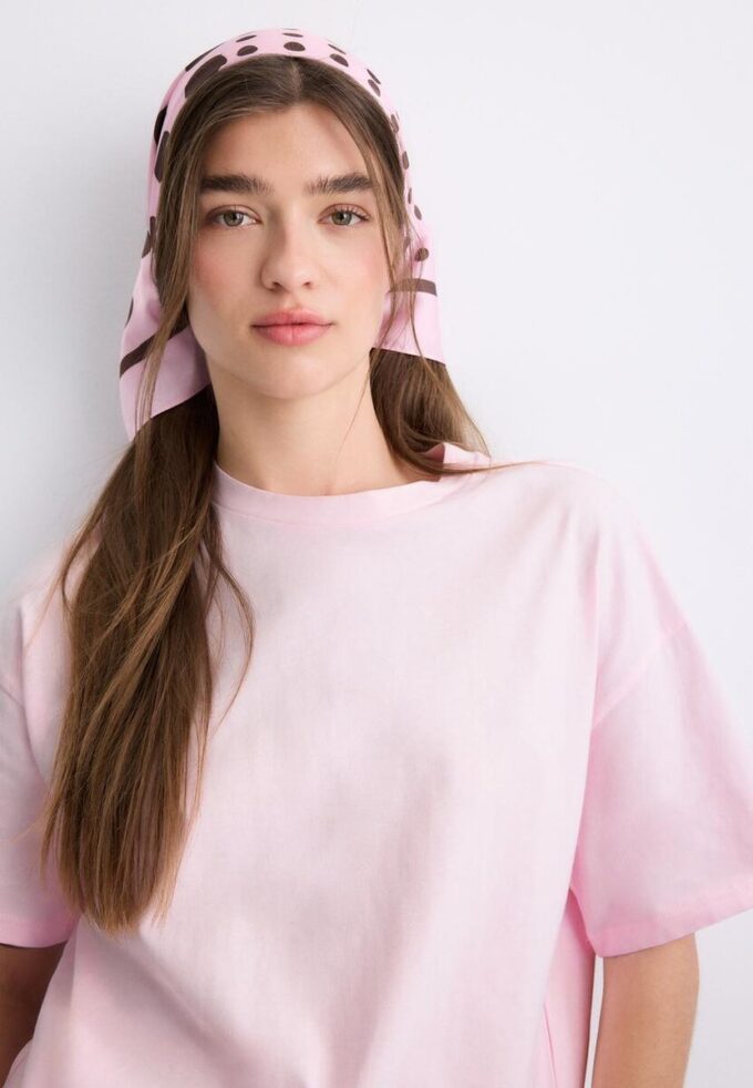 Short Sleeve T-Shirt with Lace Hem Short Sleeve T-Shirt with Lace Hem