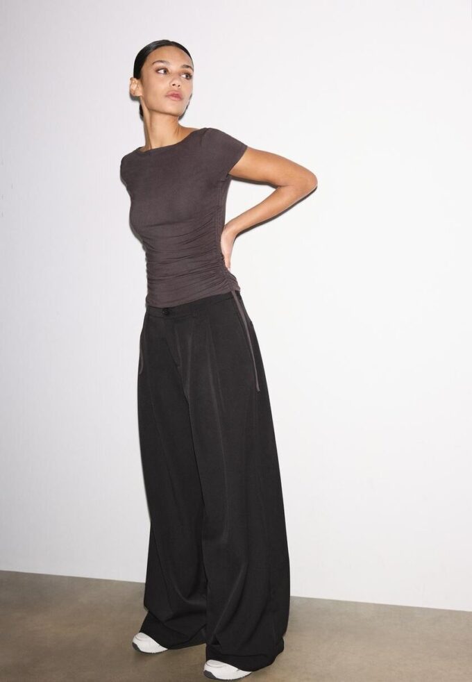 Short Sleeve T-Shirt with Side Ruching Short Sleeve T-Shirt with Side Ruching