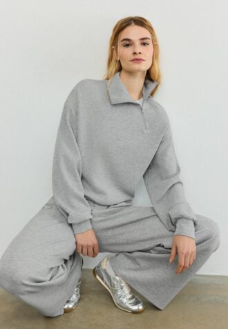 Soft-Touch Sweatshirt with Side Zip