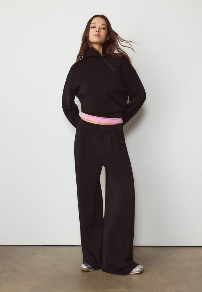 Soft-Touch Sweatshirt with Side Zip Soft-Touch Sweatshirt with Side Zip