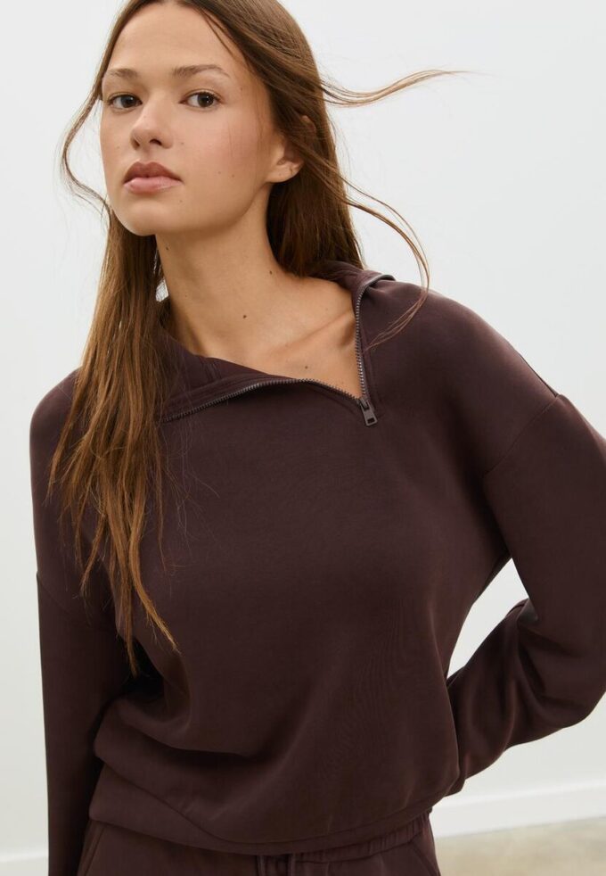 Soft-Touch Sweatshirt with Side Zip Soft-Touch Sweatshirt with Side Zip