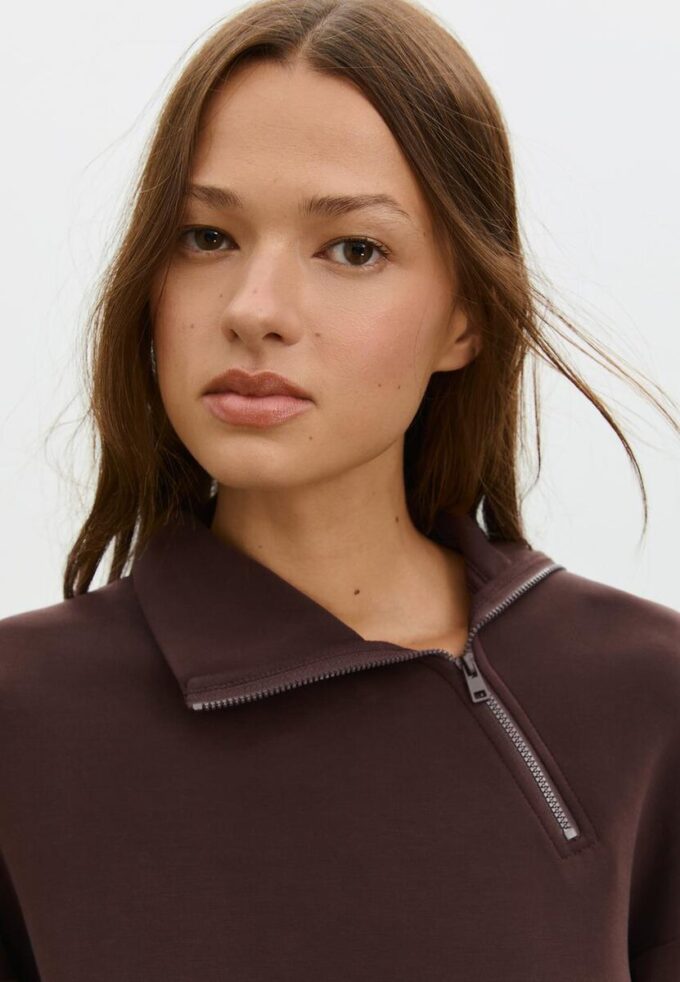 Soft-Touch Sweatshirt with Side Zip Soft-Touch Sweatshirt with Side Zip