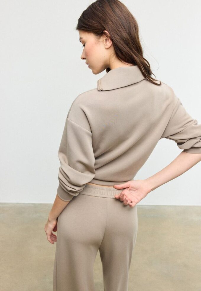 Soft-Touch Sweatshirt with Side Zip Soft-Touch Sweatshirt with Side Zip