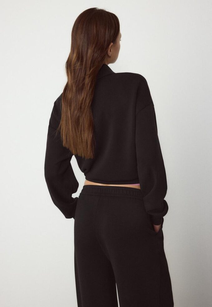 Soft-Touch Sweatshirt with Side Zip Soft-Touch Sweatshirt with Side Zip