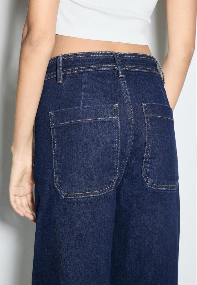 Straight-Leg Jeans with Pockets Straight-Leg Jeans with Pockets