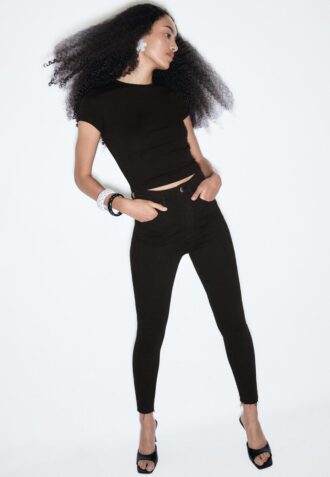 Super High-Waist Jeans