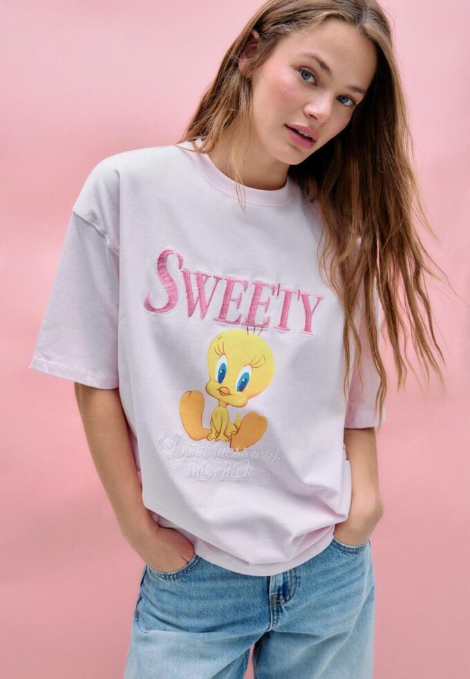 Sweety Short Sleeve Round Neck T-Shirt