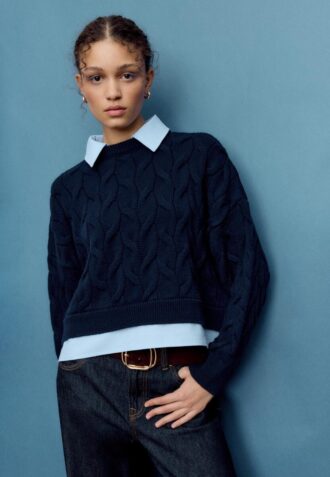 Two-Fabric Knit Sweater with Detachable Collar