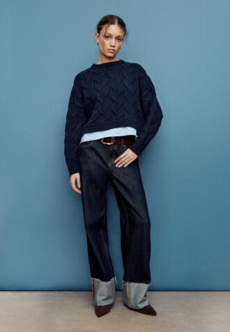 Two-Fabric Knit Sweater with Detachable Collar