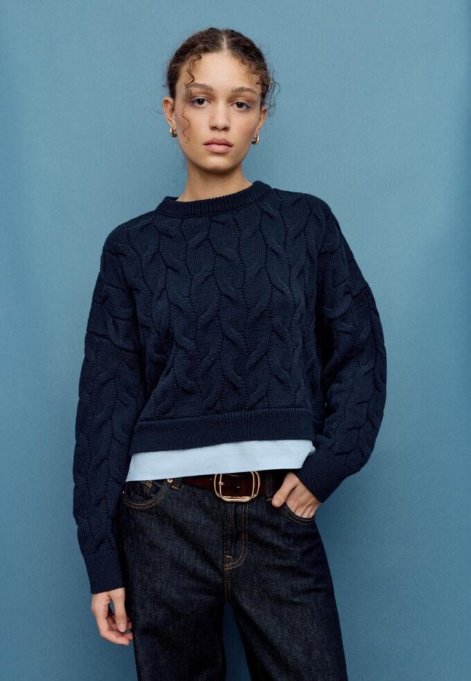 Two-Fabric Knit Sweater with Detachable Collar Two-Fabric Knit Sweater with Detachable Collar