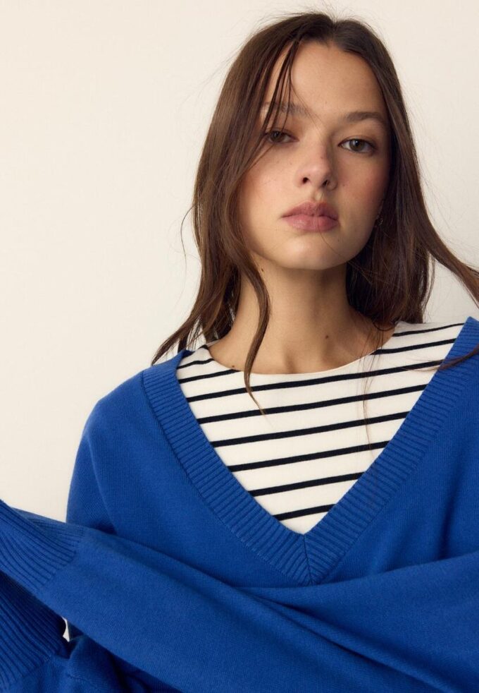 V-Neck Batwing Sleeve Jumper