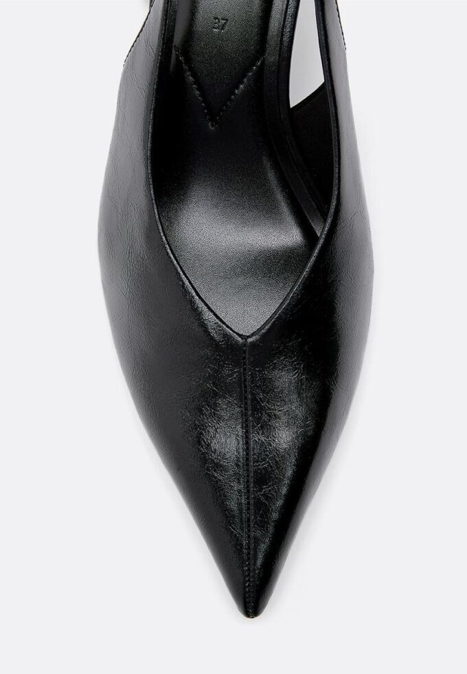 V-Neck Kitten Heel Shoes