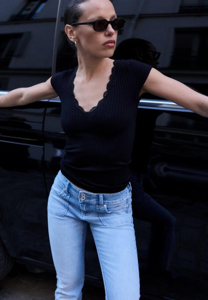 V-Neck Lace Short Sleeve T-Shirt