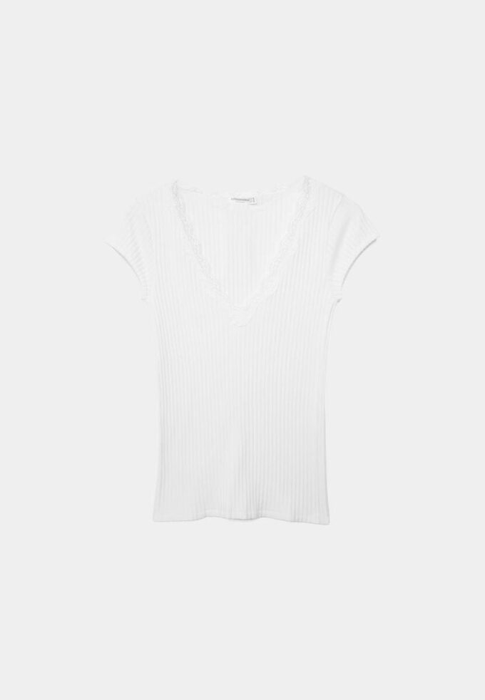 V-Neck Lace Short Sleeve T-Shirt