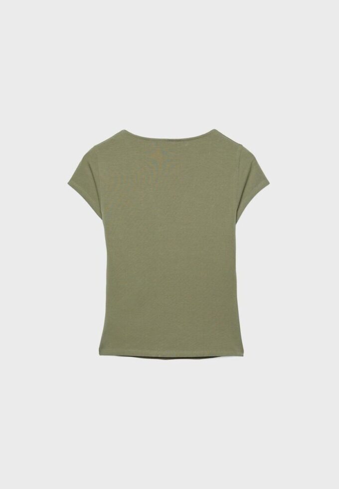 V-Neck Short Sleeve T-Shirt V-Neck Short Sleeve T-Shirt