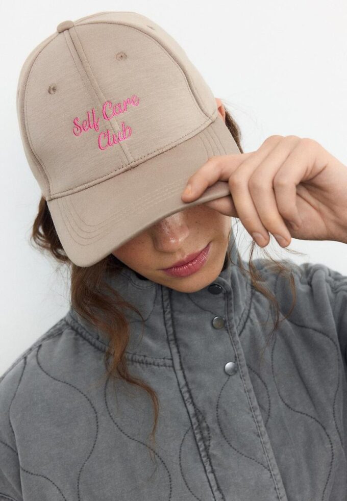 Weekend Cap