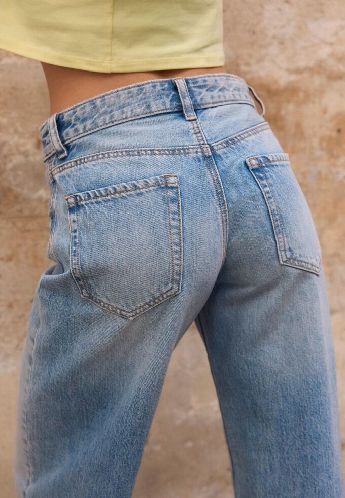 Wide-Leg Jeans Wide-Leg Jeans