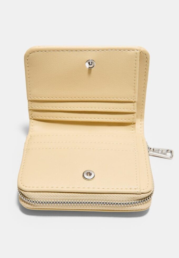 Zipped Leather Effect Purse Zipped Leather Effect Purse
